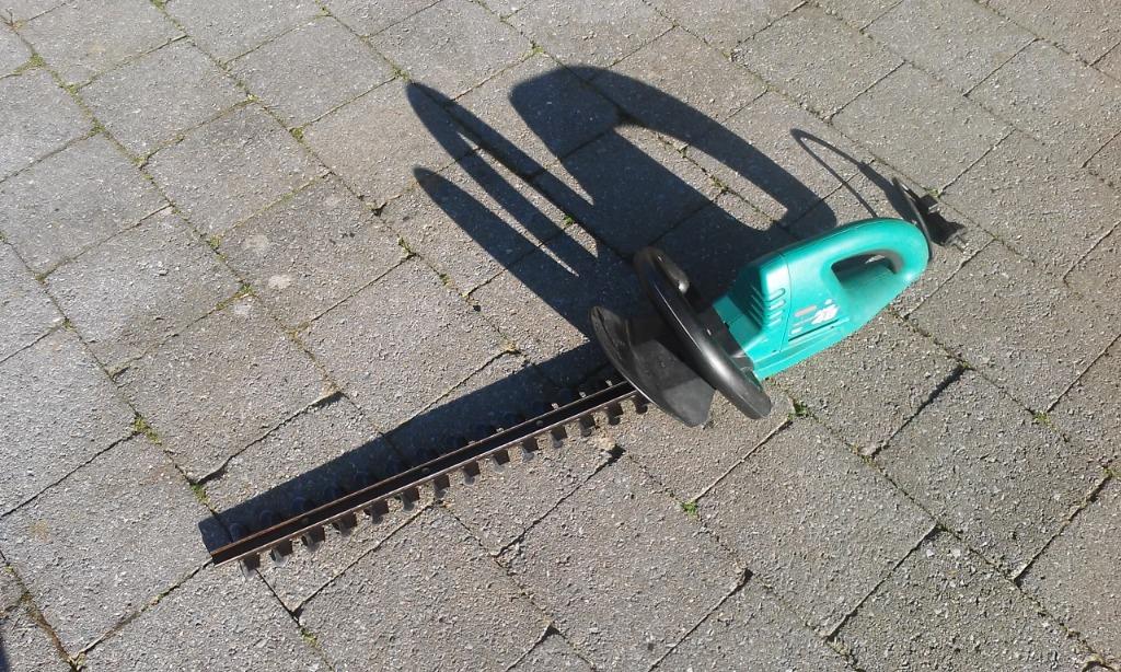 heggeschaar bosch, Tuin en Terras, Heggenscharen, Gebruikt, Elektrisch, Ophalen