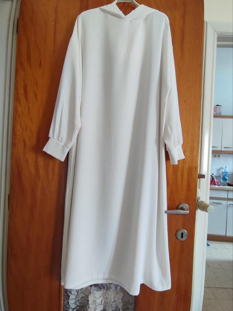 Djellaba avec capuche taille 42-44, Sans marque, Enlèvement ou Envoi, Comme neuf