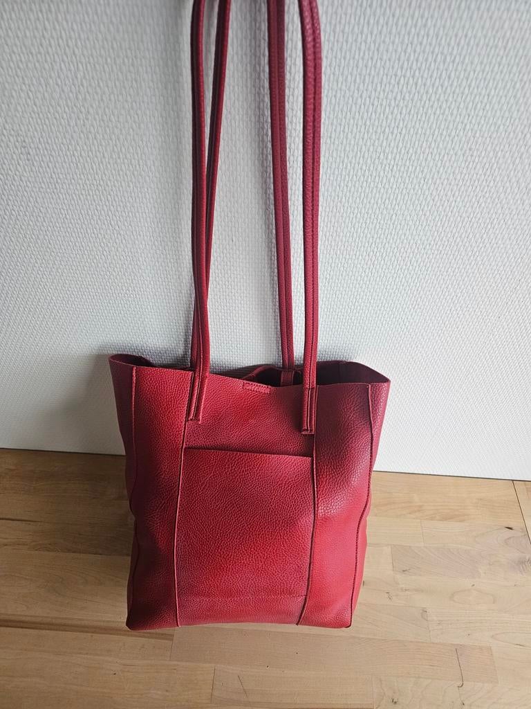 Ruime handtas in rood leder met lange en korte draaglussen, Ophalen, Nieuw, Rood, Handtas