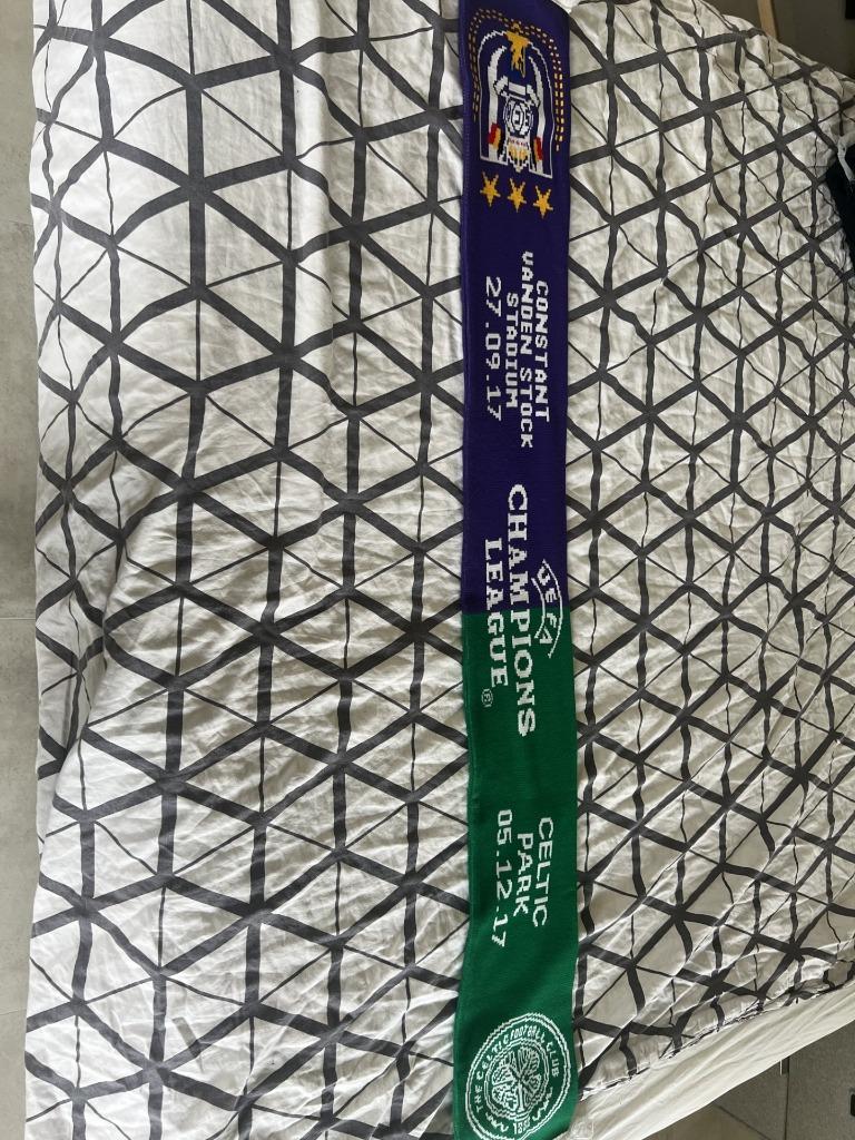 sjaal rsca anderlecht celtic glasgow, Verzamelen, Ophalen of Verzenden, Nieuw, Vaantje of Sjaal