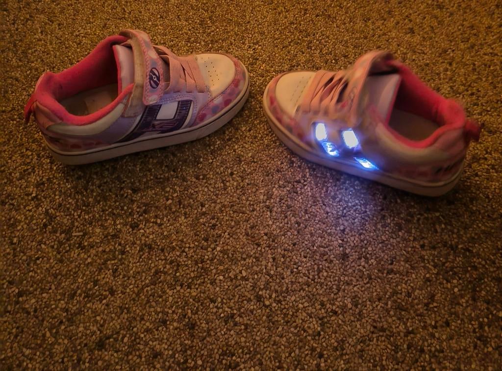 Heel leuk heelys met licht 32, Ophalen of Verzenden, Gebruikt
