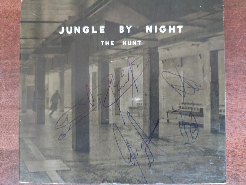 CS : JUNGLE BY NIGHT - THE HUNT dédicacé !, Enlèvement ou Envoi, Comme neuf