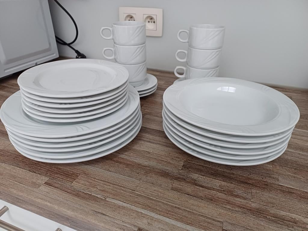 Eet en koffieservies .., Ophalen