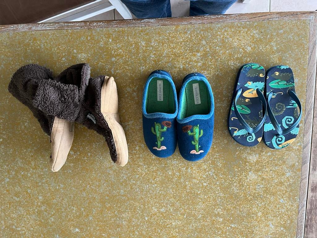 Pantoffel en slippers maat 28-32, Ophalen, Zo goed als nieuw