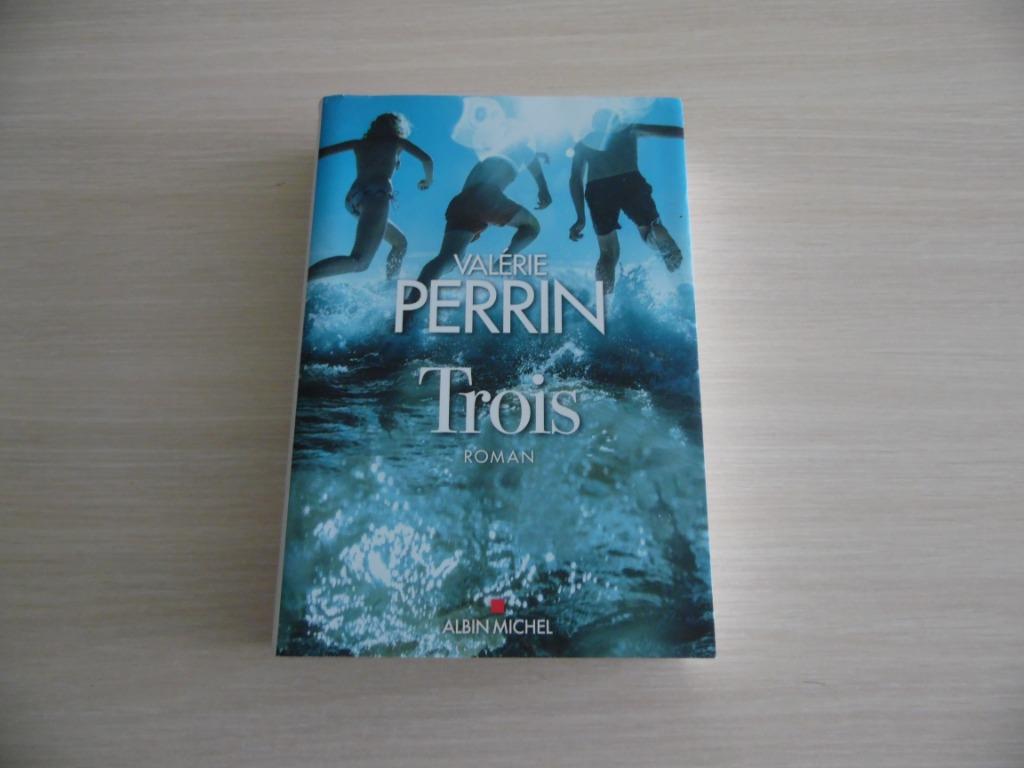 TROIS          VALÉRIE PERRIN, Europa overig, Ophalen of Verzenden, Zo goed als nieuw, Valérie Perrin