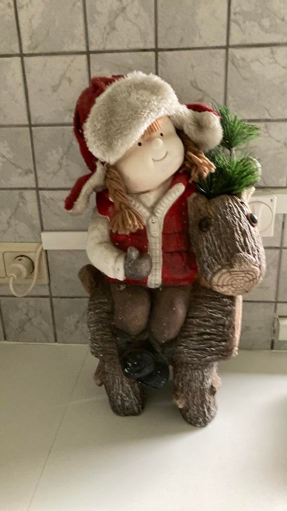 Meisje op rendier kerst, Ophalen of Verzenden, Zo goed als nieuw