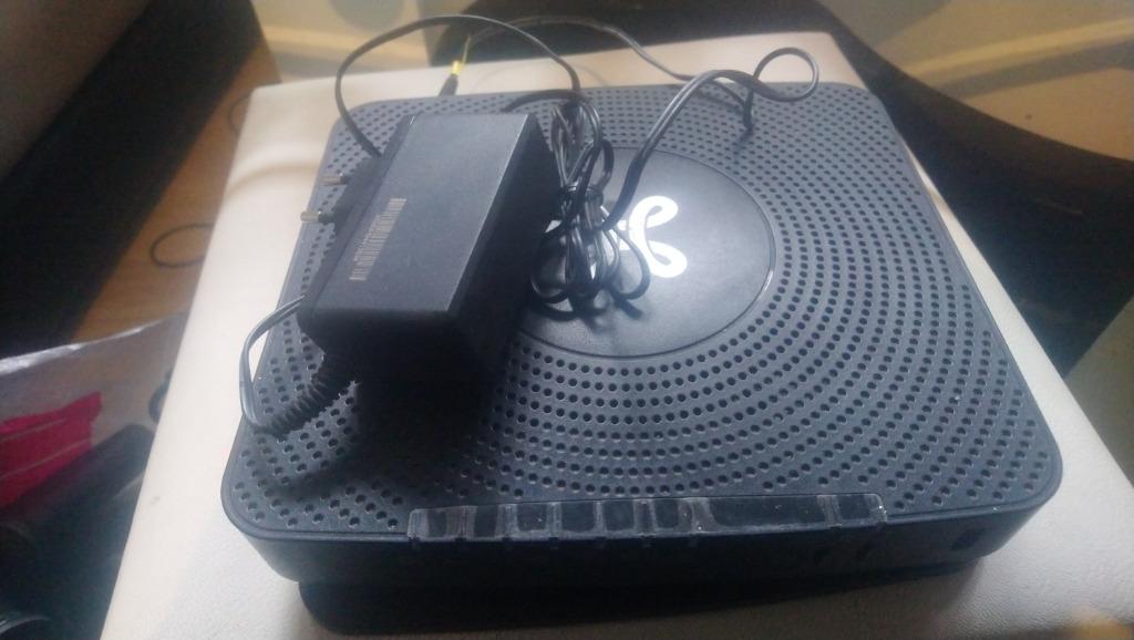 Bbox3V+ Proximus-modem, Computers en Software, Ophalen of Verzenden, Zo goed als nieuw, Router met modem, PROXIMUS