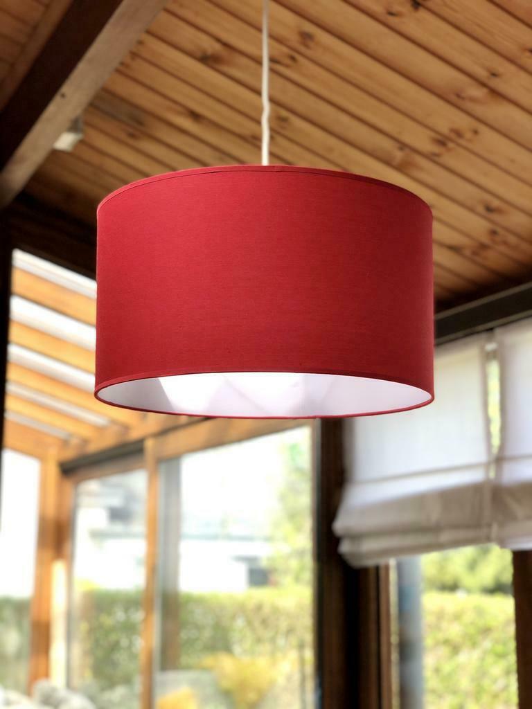 Lampe lumière abat jour rouge blanc Deco design 40cm, Maison & Meubles, Lampes | Abat-jour, Comme neuf, Rouge, Rond