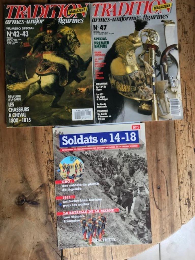 Magazines: uniformes, armes -- Première Guerre mondiale, Collections, Enlèvement ou Envoi, Armée de terre, Livre ou Revue