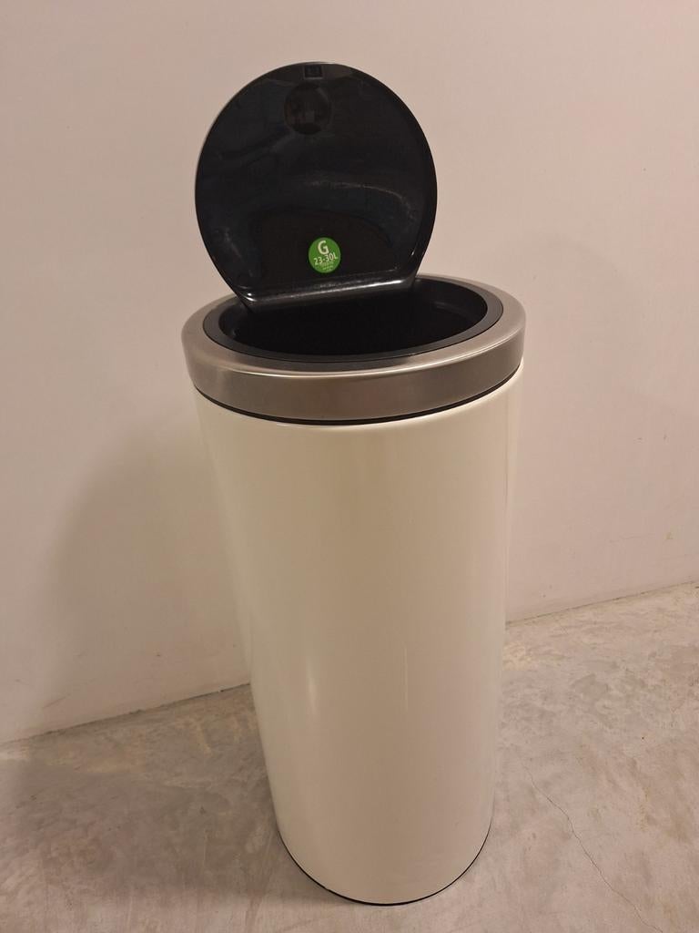 Vuilbak Brabantia 30l + vuilniszakken, Enlèvement