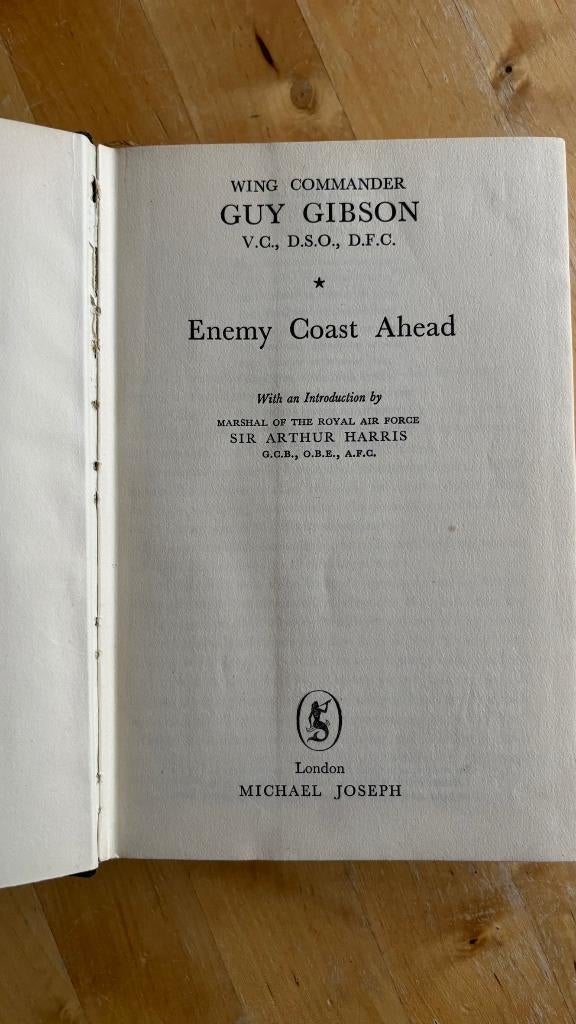 Enemy Coast Ahead — Guy Gibson V.C., Armée de l'air, Enlèvement ou Envoi, Deuxième Guerre mondiale, Utilisé