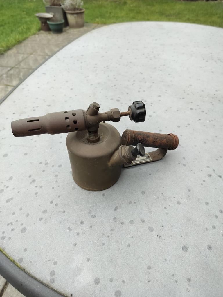 Oude koperen naftlamp van het merk Barthel, Ophalen of Verzenden