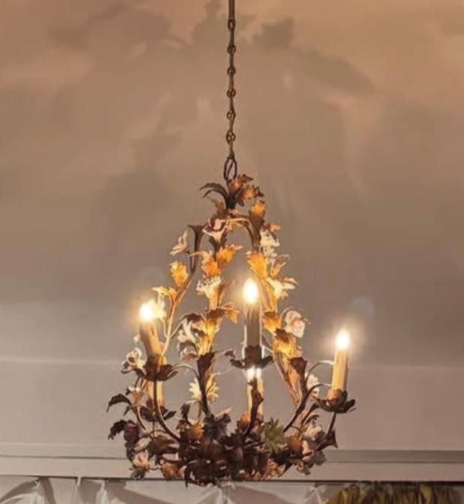 vintage brass pendant chandelier porcelain flowers leaves, Enlèvement