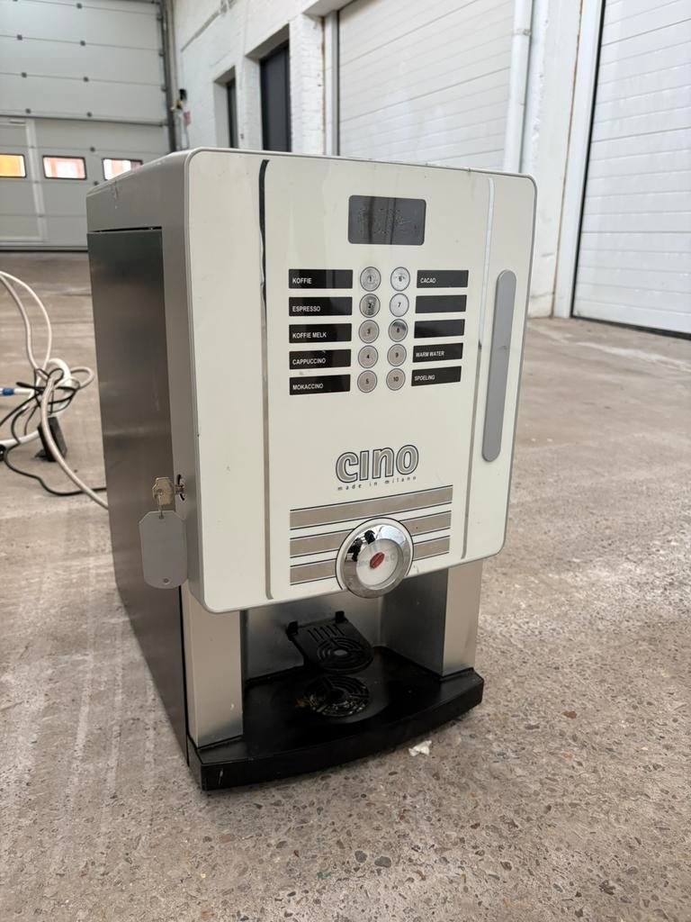 Cino Professionele Koffiemachine + Waterpomp & Brita Filter, Ophalen, Gebruikt, Koffiemachine