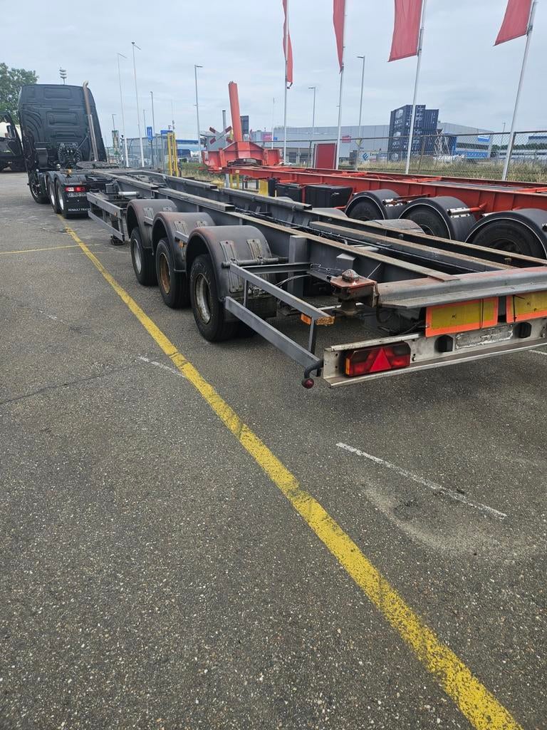 Container chassis renders, Bedrijf, Te koop