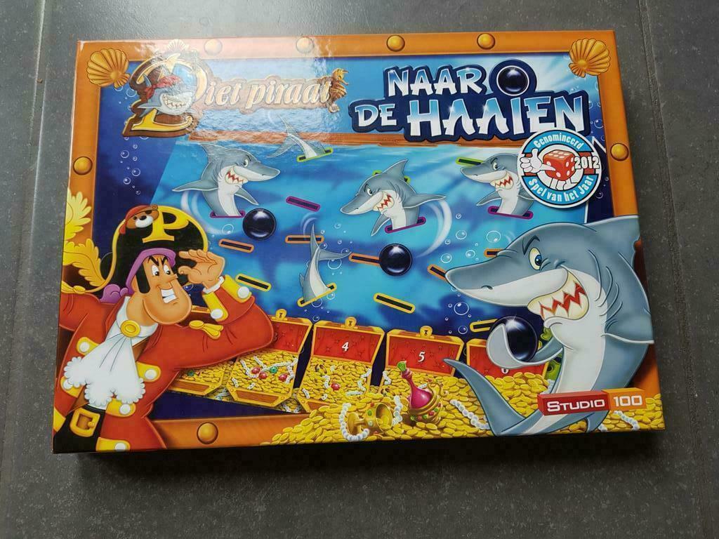 spel Studio 100 - Piet Piraat naar de haaien, Enlèvement ou Envoi, Comme neuf, Garçon ou Fille
