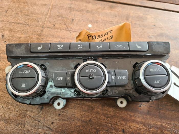 Kachel Bedieningspaneel van een Volkswagen Passat, Gebruikt, -, Volkswagen, -