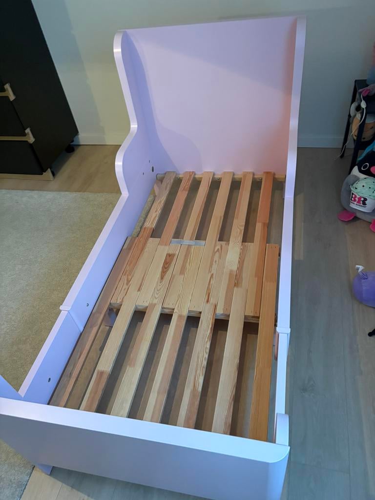IKEA meegroeibed voor kind – goede staat, Kinderen en Baby's, Kinderkamer | Bedden, Ophalen, Zo goed als nieuw, Lattenbodem