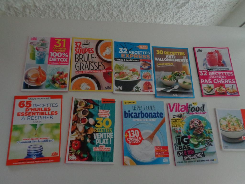 Lot de 10 Mini livre Top Santé et autre., Envoi, Comme neuf, Top Santé et autre.