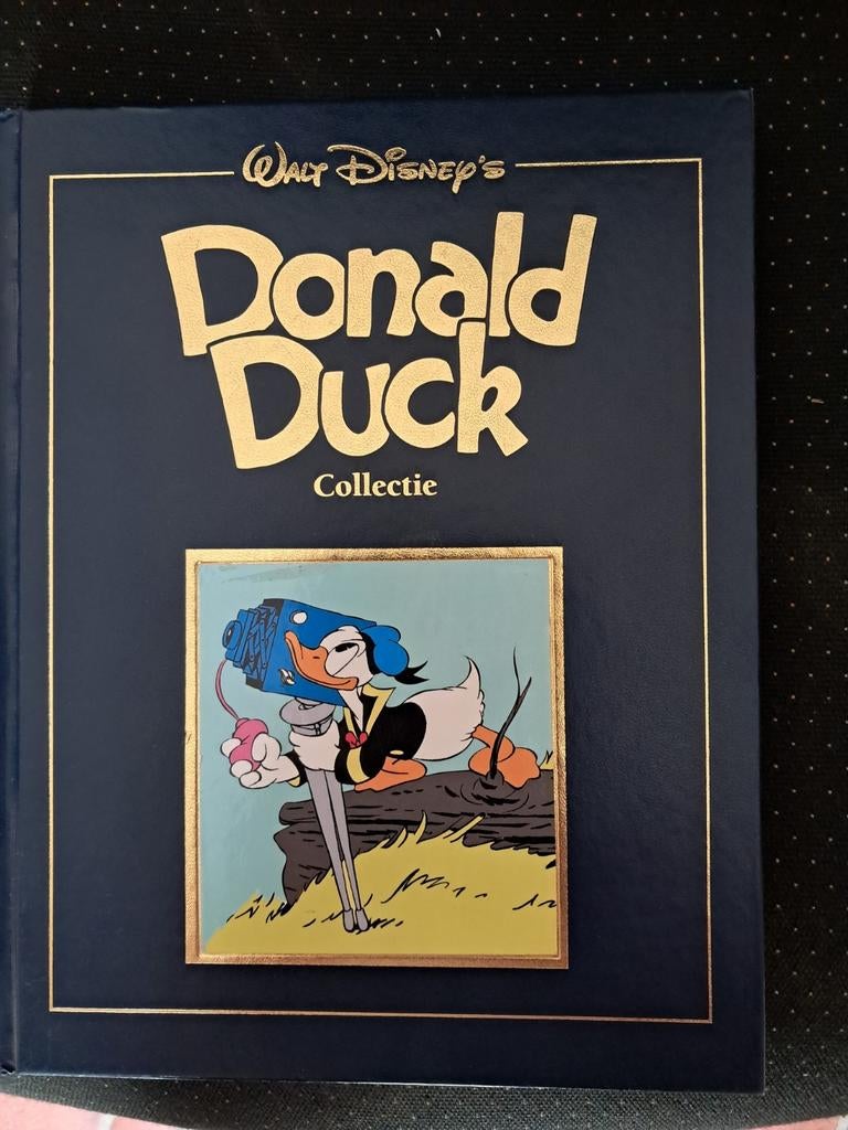Donald Duck Collectie 4 verhalen HC, Ophalen of Verzenden, Gelezen