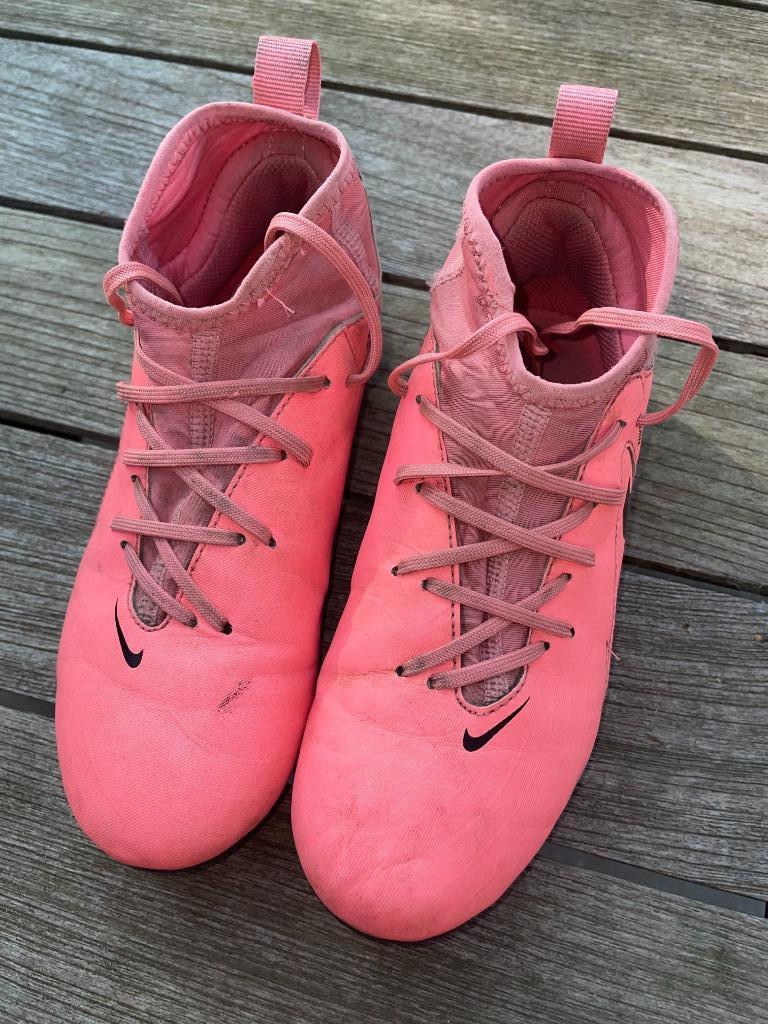 Voetbalschoenen Nike Phantom Luna (mét sok), Garçon ou Fille, Enlèvement ou Envoi, Utilisé, Chaussures de sport