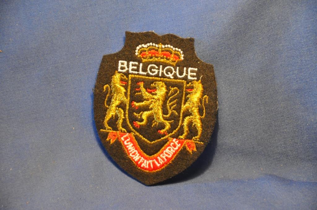 §  badge feutrine belgique 3 lions, Enlèvement ou Envoi, Neuf