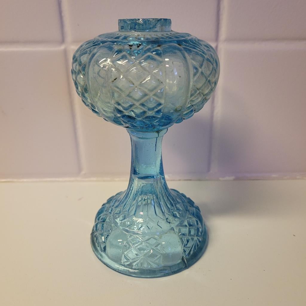 Antieke petroleumlamp rond  1880, Ophalen