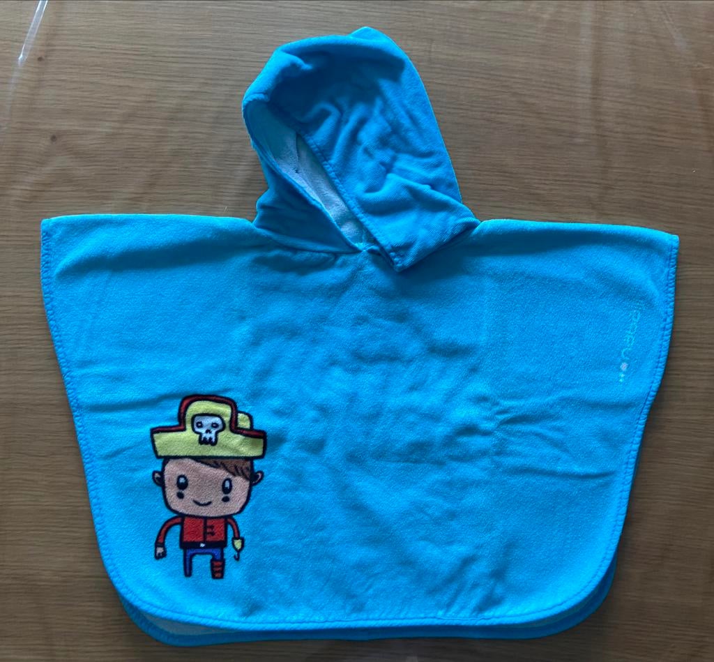 Poncho / Cape de bain pour bébé/enfant s’appelant Enzo, Enfants & Bébés, Comme neuf