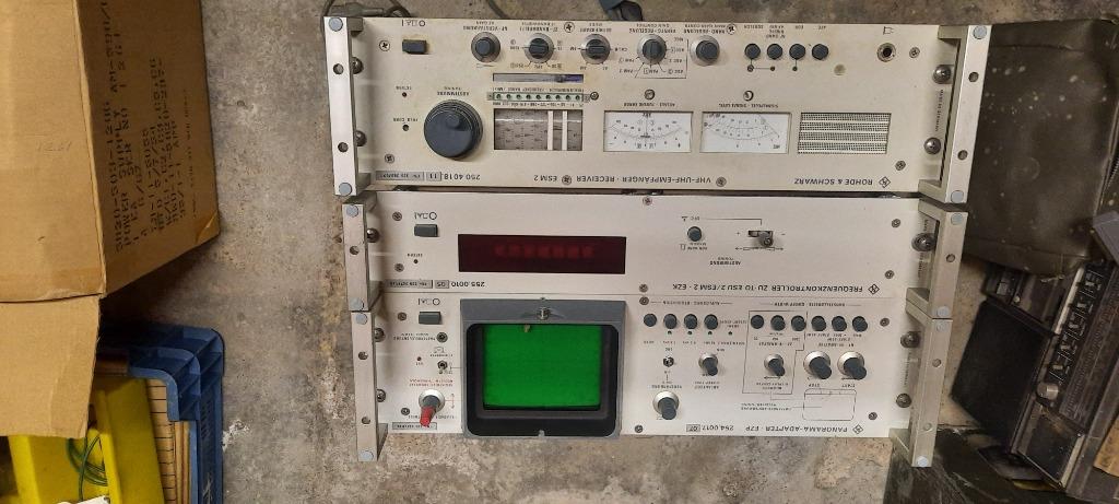 Matériels suisse de transmission marque RHODE ET SCHWARZ_ESM, Télécoms, Émetteurs & Récepteurs, Enlèvement, Utilisé, Émetteur et Récepteur