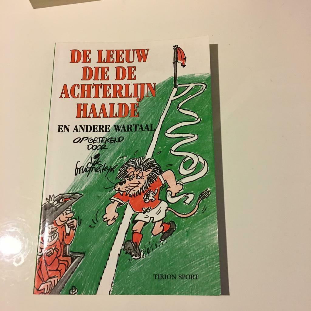 D. Bruynesteyn - De leeuw die de achterlijn haalde - nieuw, Nieuw, D. Bruynesteyn, Verzenden, Cartoons