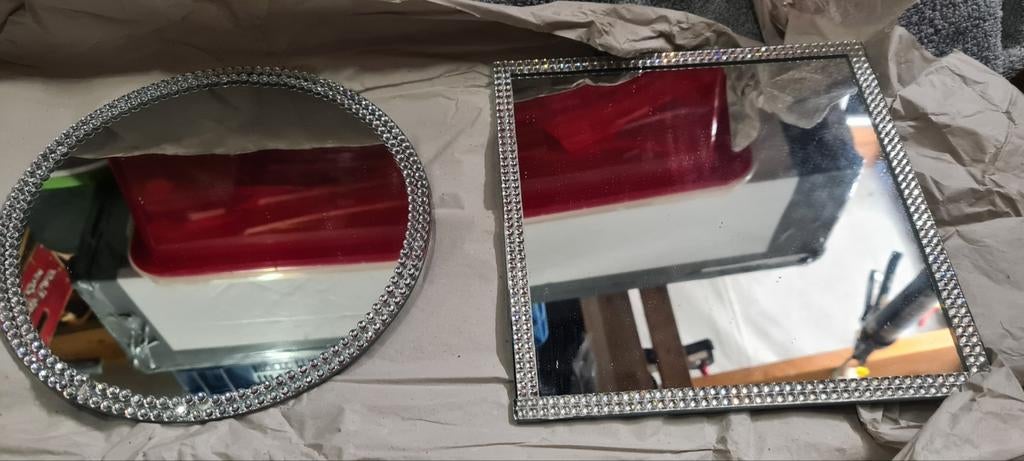 1 miroir rond et 1 miroir carré, Enlèvement