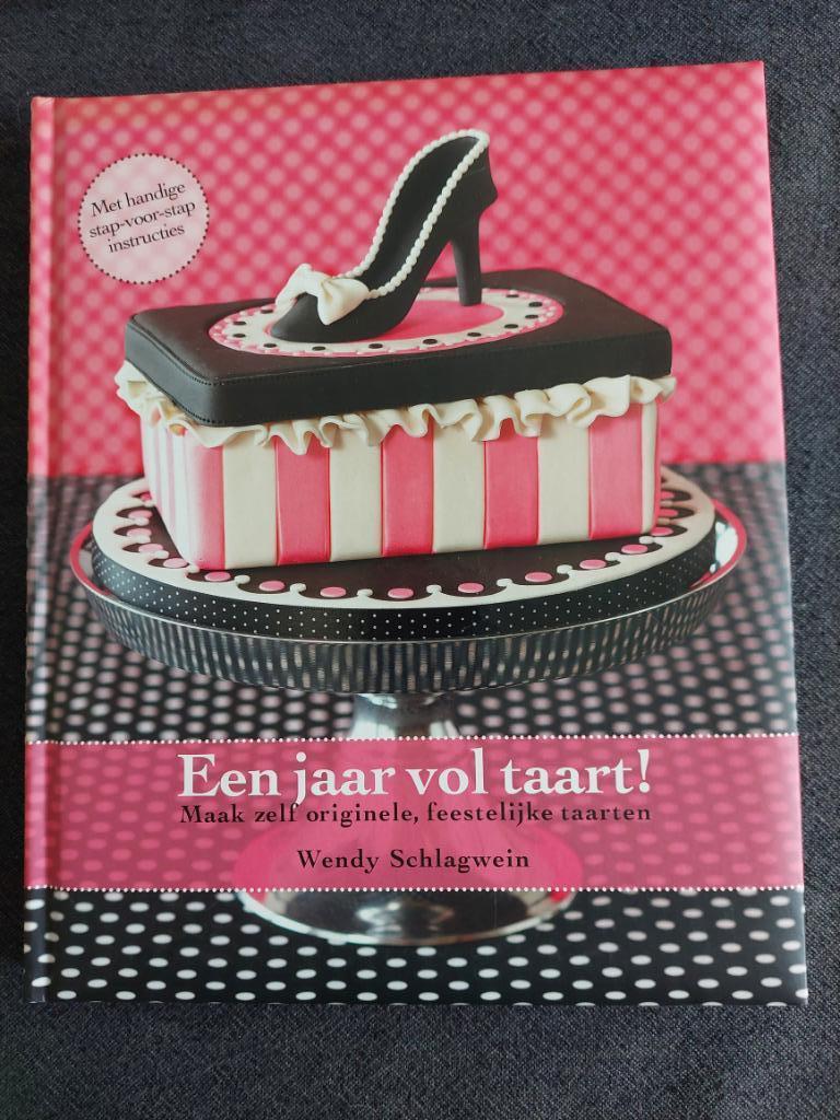 Een jaar vol taart!, Enlèvement ou Envoi, Comme neuf, Gâteaux et Tartes, Livre ou Revue