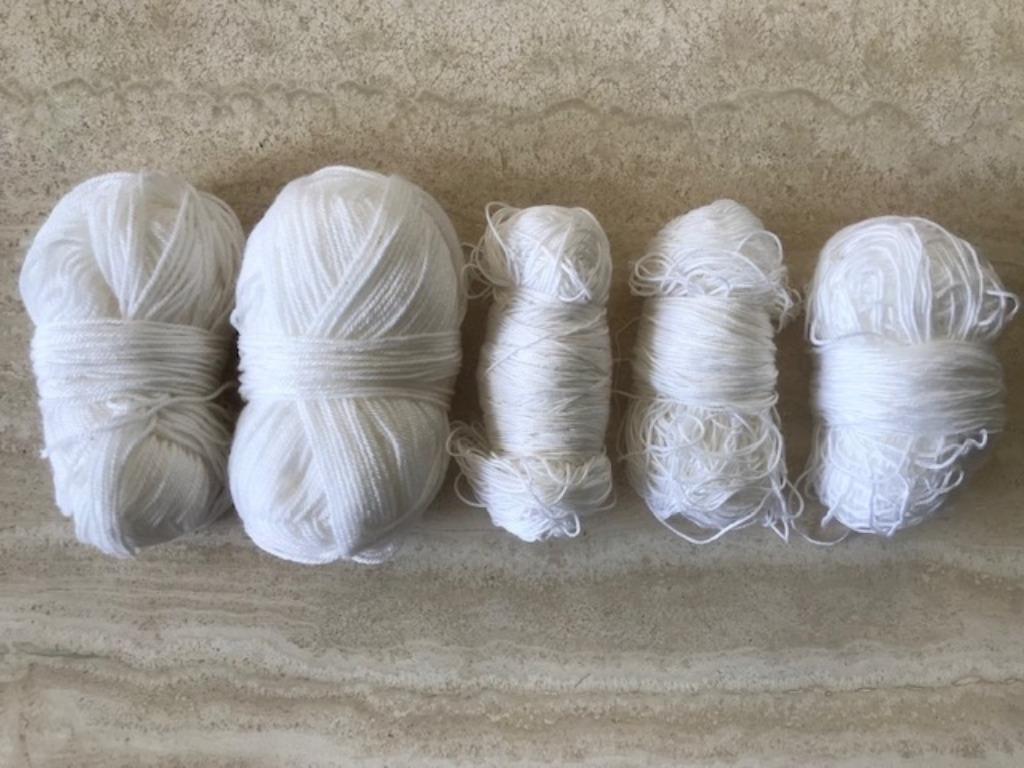 Nieuwe witte wol - 300gr (nr3918), Enlèvement ou Envoi, Neuf, Tricot, Laine ou Fils