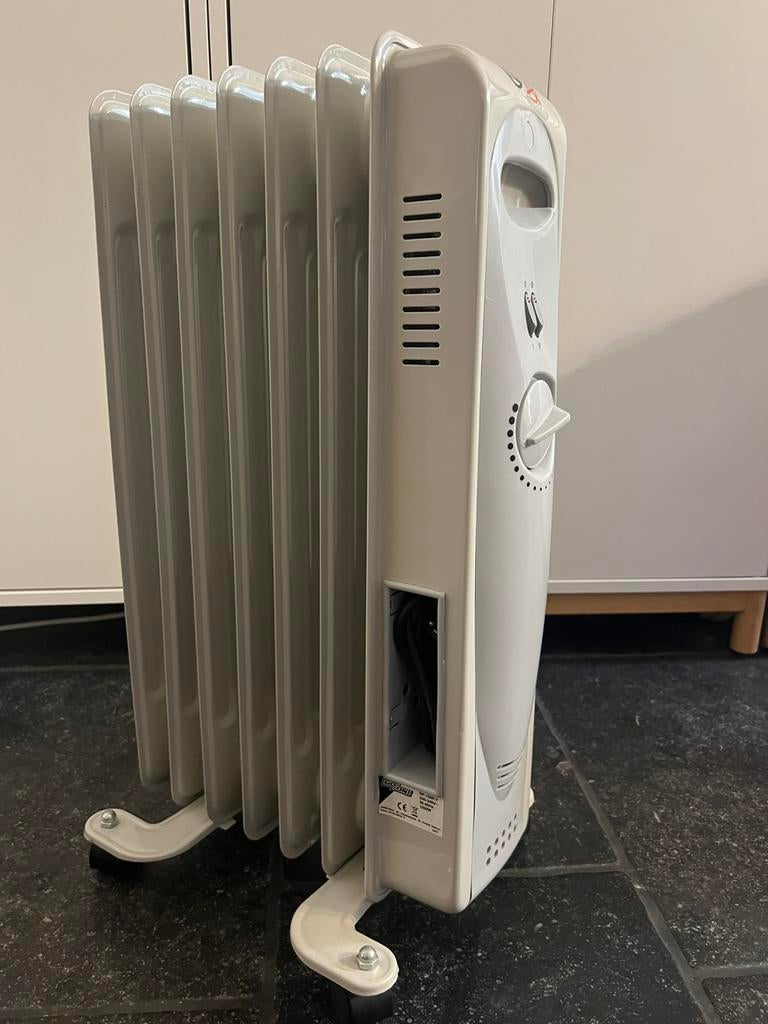 Elektrische radiator gevuld met olie (1.500 W), Ophalen, Zo goed als nieuw, Radiator