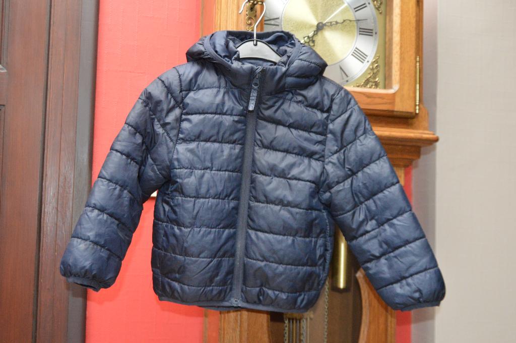 Parka „H&M”marineblauw T98/104 of 3/4 A + bivakmuts ZGoed!, Kinderen en Baby's, H&M, Ophalen of Verzenden, Zo goed als nieuw, Jongen