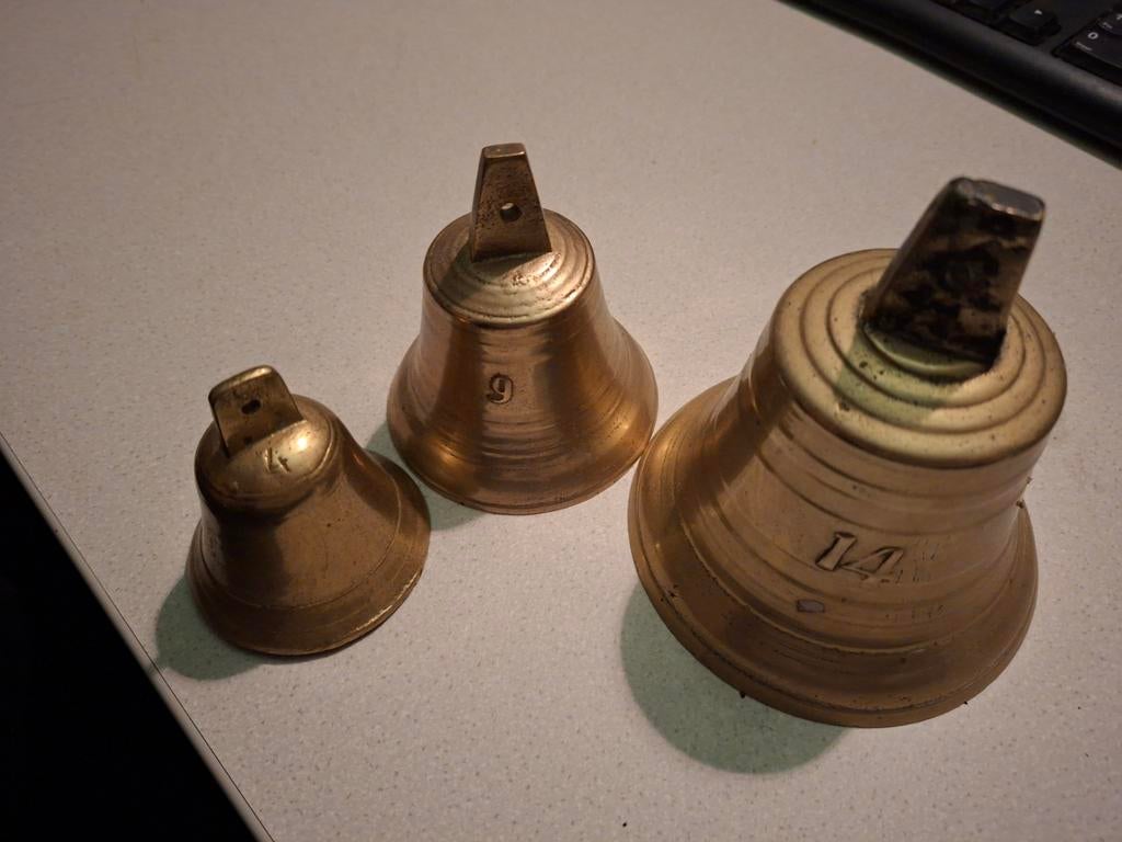 3 Clochette différente tailles cloche bronze cuivre, Antiquités & Art