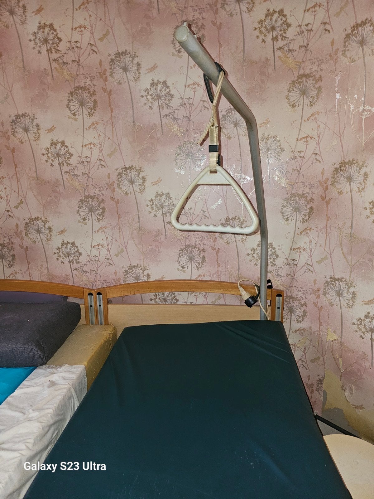 zienhuisbed met matras en.oprichter, Huis en Inrichting, Ophalen, Gebruikt, Eenpersoons, Ziekenhuis bedden