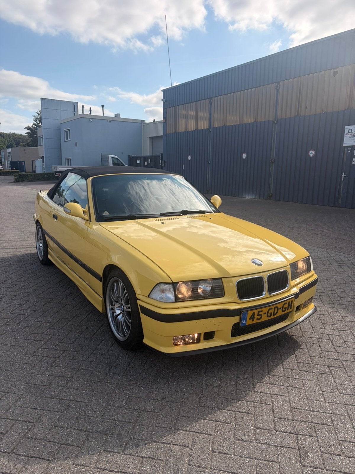 BMW 3-Serie 2.5 I 325 Cabriolet AUT E2 1994 Geel, Autos, BMW, Cuir, Achat, Noir, 2 portes