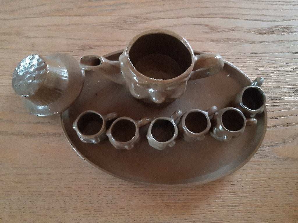 Vintage "Café Ardennais" Keramiek Servies met Gezichtjes, Huis en Inrichting, Ophalen, Keramiek, Vintage, Zo goed als nieuw