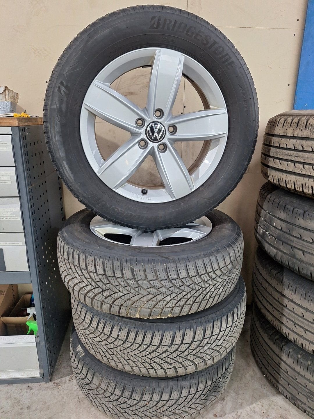 Volkswagen Tiguan Winterset 17 Inch Origineel, Ophalen, -, -, Banden en Velgen