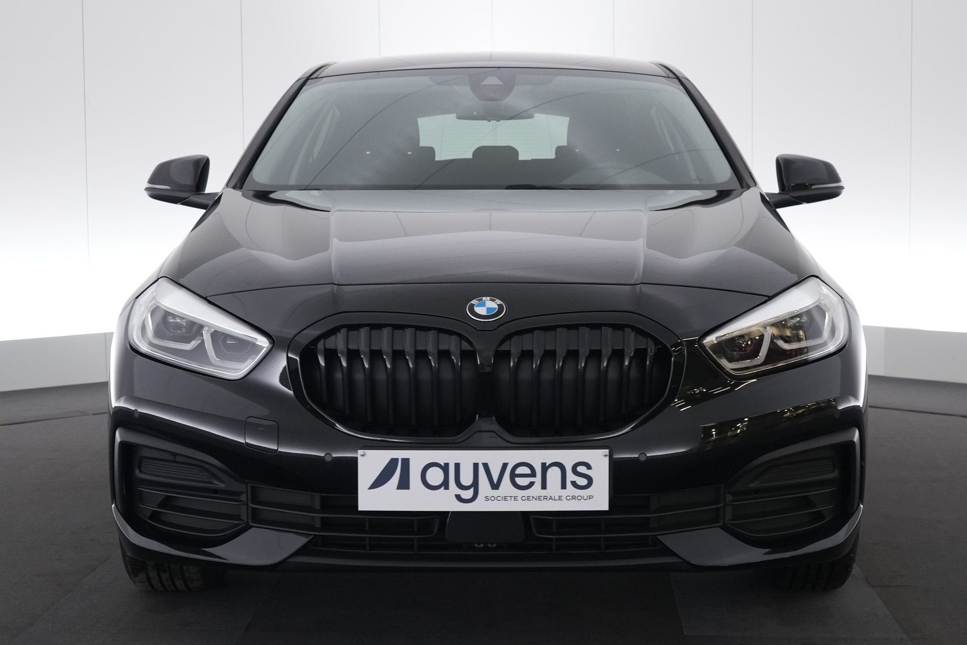 (2ELJ192) BMW 1 HATCH, 100 kW, Achat, Entreprise, Carnet d'entretien