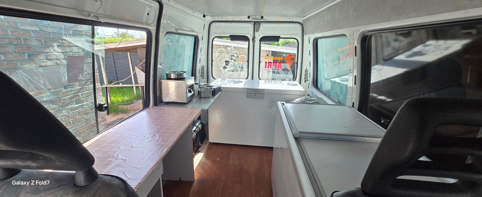 ijswagen/foodtruck te koop direct beginnen !!, Particulier
