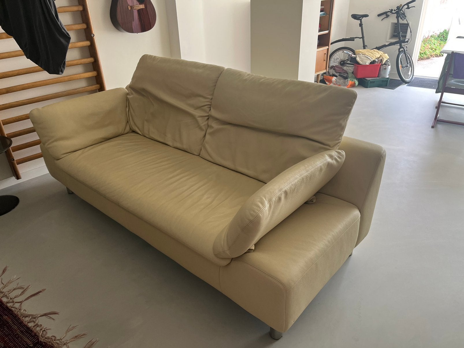 Lederen zetel wit, Maison & Meubles, Canapés | Sofas & Chaises Longues, Enlèvement, Utilisé, Trois personnes