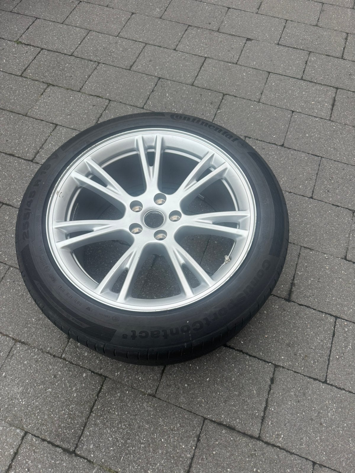 Roue de secours Tesla, Autos : Pièces & Accessoires, Pneus et Jantes, 255 mm, Pneus été, 19 pouces