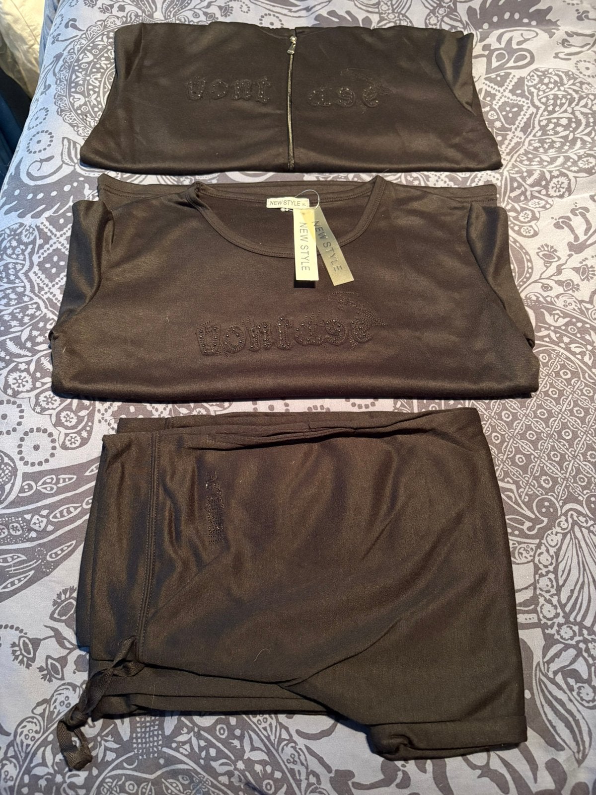 Nouvelle combinaison de jogging noire (XL)., Vêtements | Femmes, Enlèvement ou Envoi, Neuf, Taille 42/44 (L), Noir