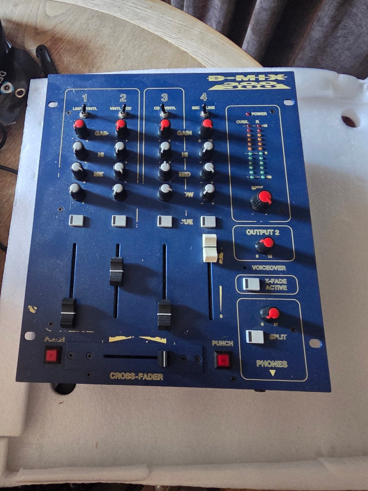 Soundcraft D-MIX 300 Mengpaneel - Compacte DJ Mixer, Ophalen, Microfooningang