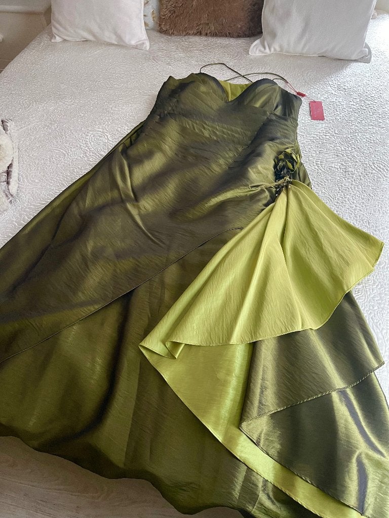Robe de cérémonie neuve, Neuf, Taille 46/48 (XL) ou plus grande, Créatif Paris, Vert