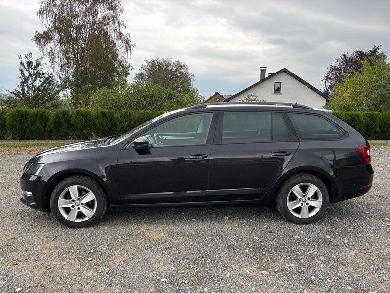 Skoda Octavia Combi Ambition 1.6TDI 85kW 115cv, Achat, Euro 6, Ordinateur de bord, Noir