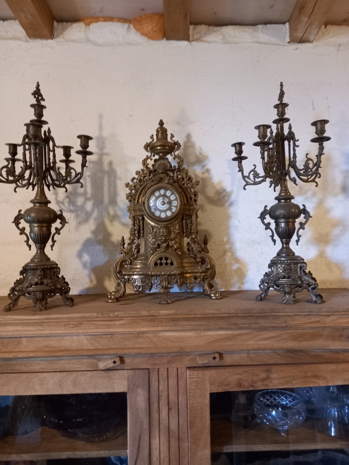 Horloge de cheminée avec chandeliers, Enlèvement