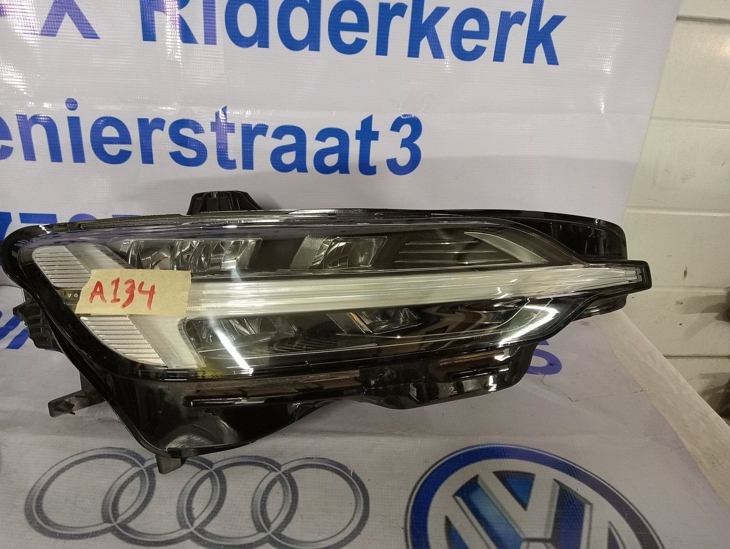 Koplamp Volvo XC60 2 Full Led 32338983 Rechts 2-J60-5038N, Gebruikt, -, -, Ophalen of Verzenden